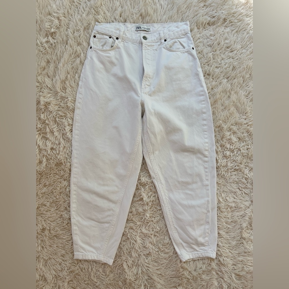 Zara high waisted tapered paperbag baggy ankle jeans white size 8